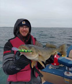 One angler fishing in Henderson