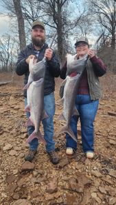 Two anglers fishing in Wagoner