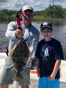Anglers enjoying a fishing tour in Steinhatchee