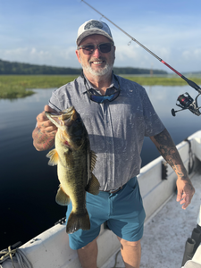 Huge 201-inch Largemouth Bass reeled in during a partly cloudy day!