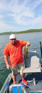 Smallmouth bass Fishing in Table Rock Lake, 