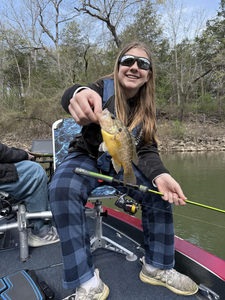 Hooked a feisty warmouth while testing out my diverse tackle setup at Table Rock!