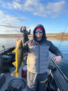 2 people fishing in WA