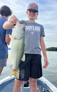 Kid-friendly bass fishing on lakes in TN.