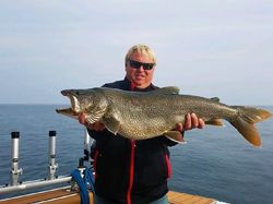 One angler fishing at location 60096