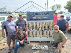 Group of 6 people fishing in Port Clinton