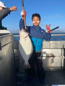 Solo angler catches big fish in CA