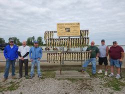 Six people enjoying cruises and fishing in OH