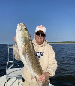 Big Redfish catch on the charter! 🎣 | Florida inshore fishing action
