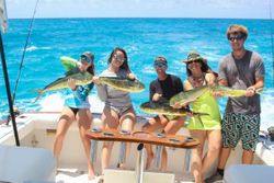 Group of 5 people fishing in Punta Gorda