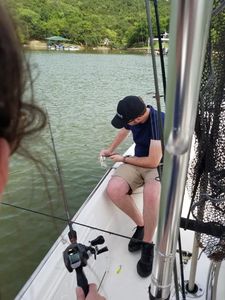 Best Fishing Guide in Grapevine Lake
