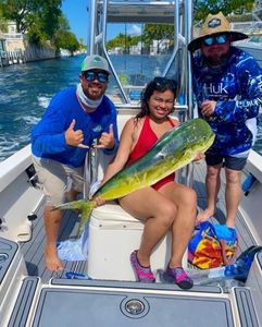 Hooked a Large Mahi Mahi in Florida Keys