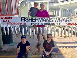 8 fishing with 4 people in Port Aransas
