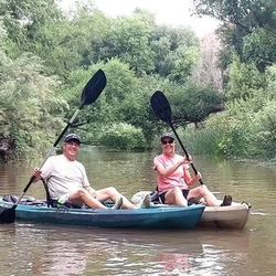 Two people fishing in Cottonwood