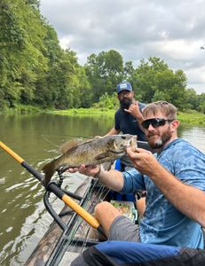 Smallmouth dreams, river gleams.