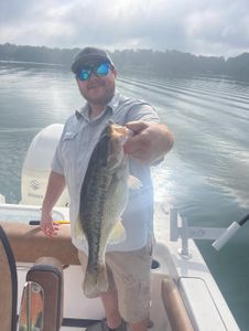 Fishing Frenzy: Lanier's Best Charters 