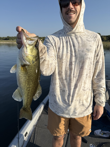Nice Florida bass caught on light tackle under perfect clear conditions!