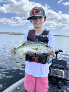 Nice largemouth bass on fly fishing with light tackle at Lago Vista!