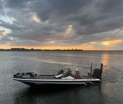 Two people fishing in Sebring