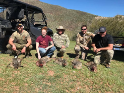 5 people hunting in Arizona