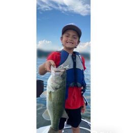 Lake Guntersville child friendly fishing charter