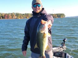 Premier Lake Guntersville guide service