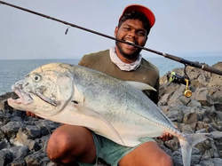 Big catch on the rocky Phoenix shoreline!