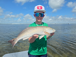 Big redfish victory with light tackle and drift fishing!