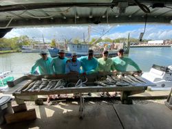 6 anglers enjoying a fishing trip in TX