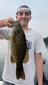A big Smallmouth Bass caught with some clever fishing techniques!