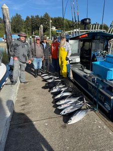 5 people fishing in Reedsport