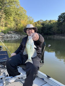 Nice white crappie using jigging and trolling techniques in clear conditions!