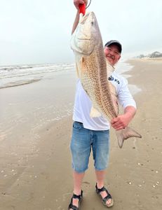 Redfish Awaits: Galveston's Angling Frenzy