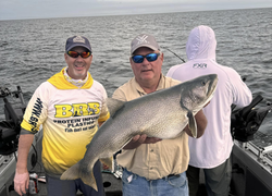 2 anglers fishing in Duluth
