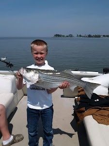 Solo angler with a 23-inch catch at Cross Street