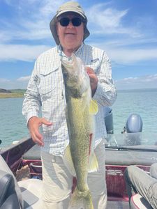 Fishing in SD with a big 25-inch fish