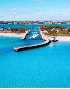 A serene lake view from Lake Worth