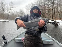 Angler fishing in Altmar