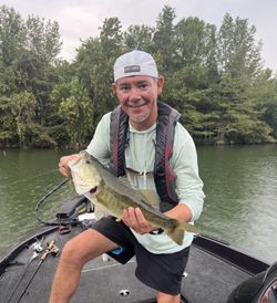 Largemouth Bass catch in Central Texas Fishing!