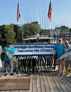 2 big fish caught while fishing in MI