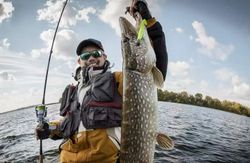 Experienced Lake of the Woods fishing charters