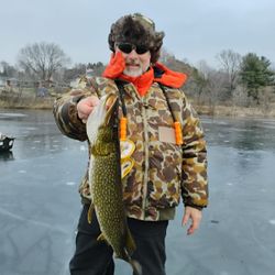 Two anglers fishing in Stillwater