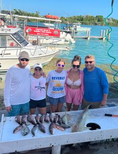 Fishing trip with 5 people in Marathon
