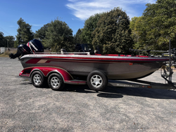 Couple enjoying a great fishing trip in WI
