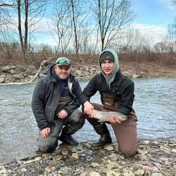 Freshwater Fishing Trips: Dive In in Niagara River