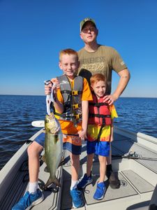 3 anglers with a big 22-inch catch in New Bern