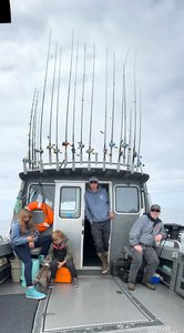 4 people fishing in Oregon