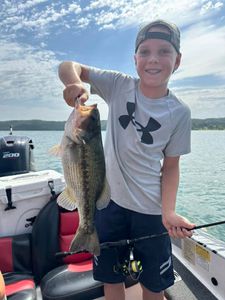 Expert Missouri Fishing Guides Await