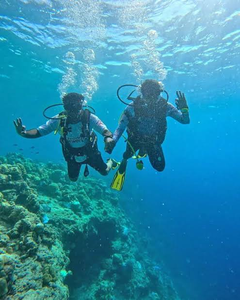 Diving into the deep blue with nothing caught (yet).