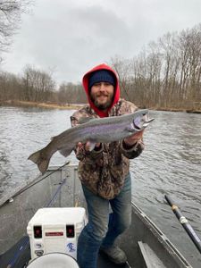 Angler fishing in Altmar